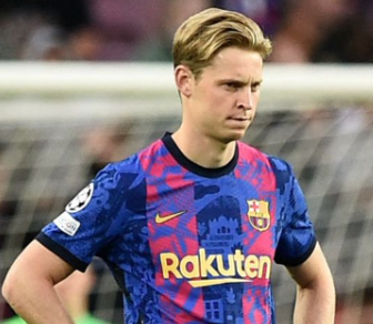 Manchester United are not yet close to discussing Barca's proposal de Jong